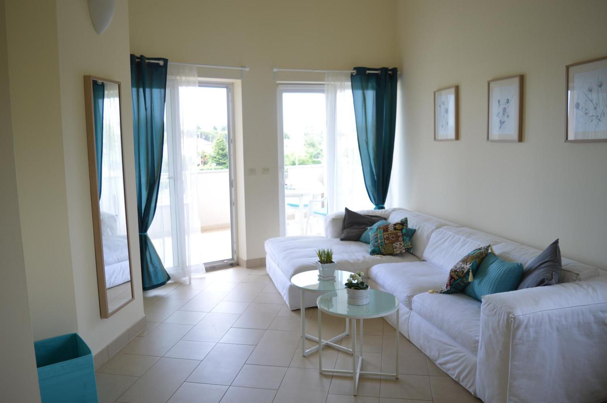 Apartments Nautica Novigrad  Bilik gambar
