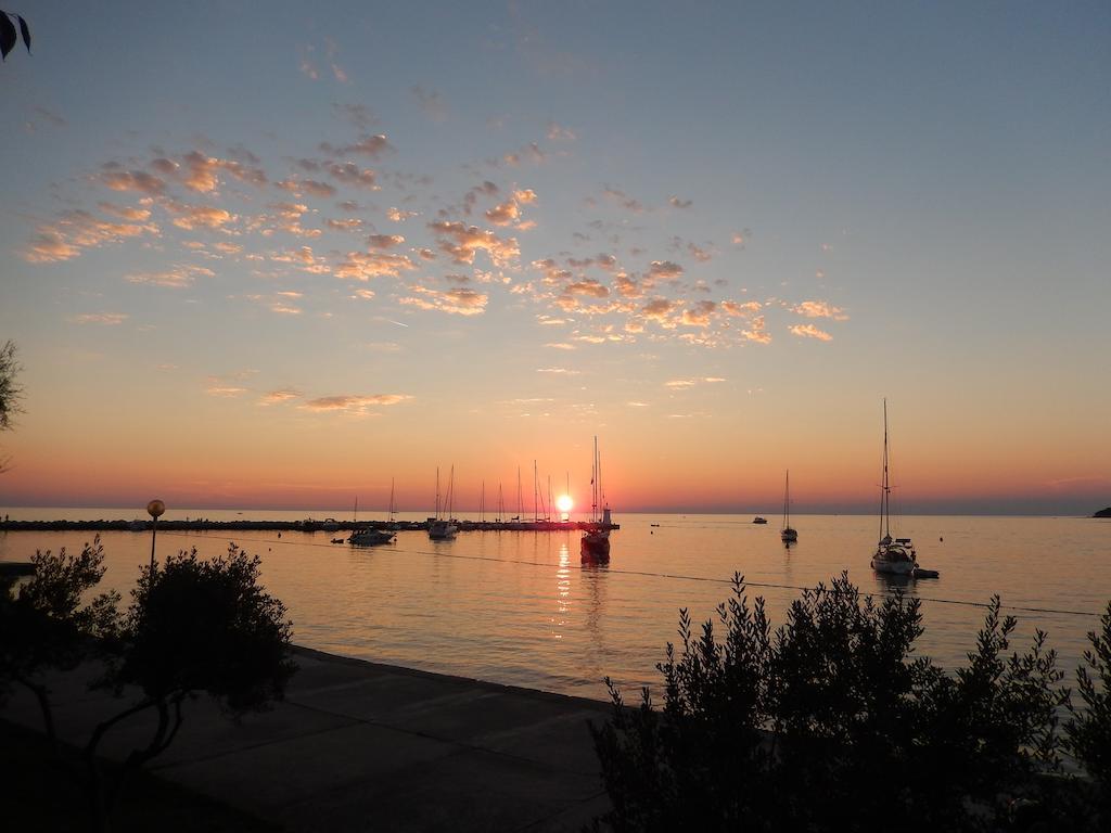 Apartments Nautica Novigrad  Luaran gambar